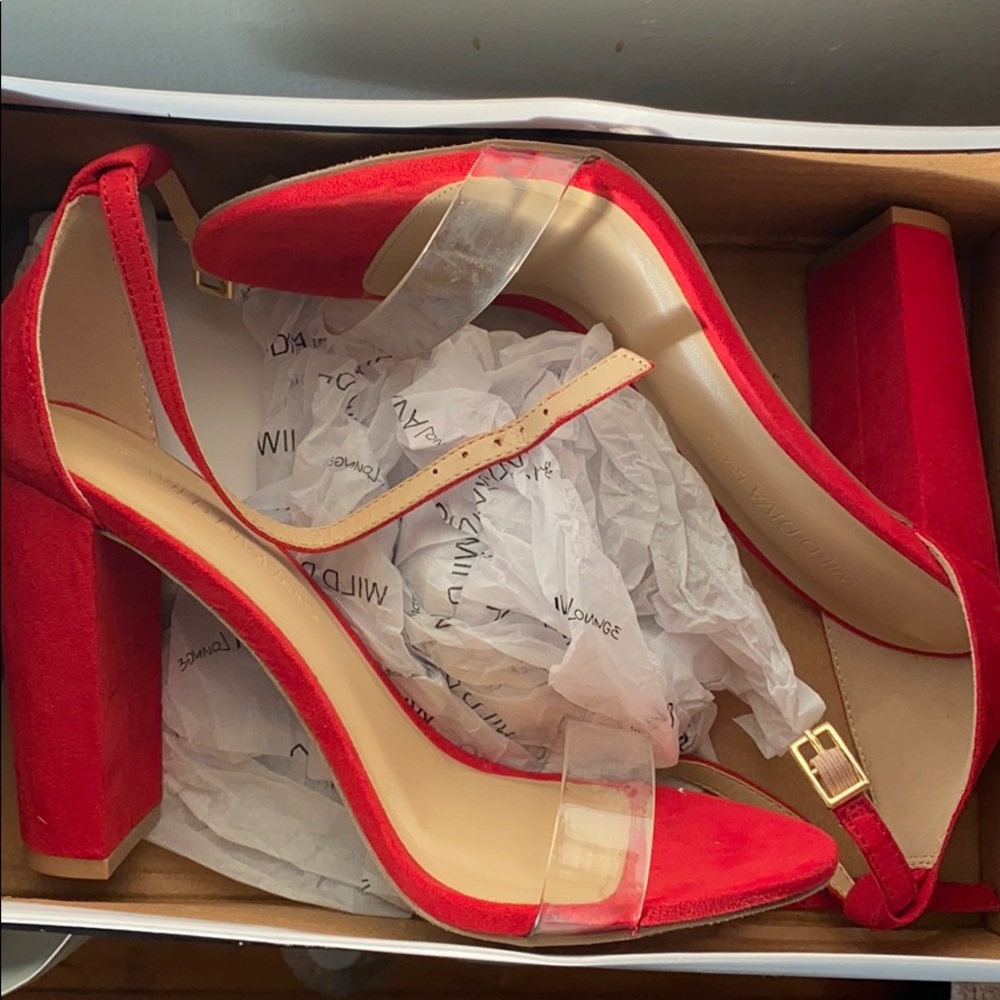 Strap heel - Picture 2 of 3
